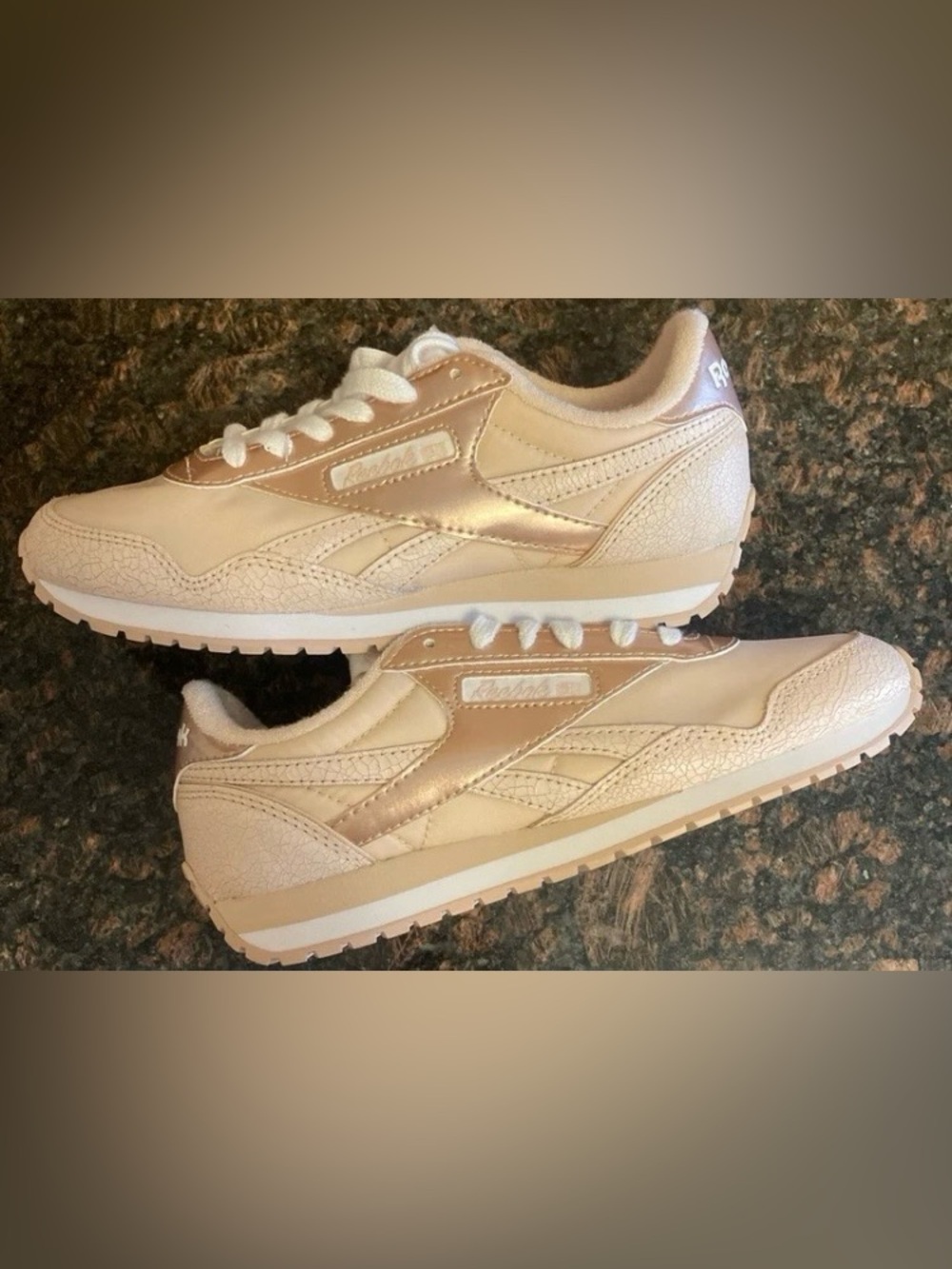 Reebok Classics - Rose Gold Women’s Size 6 New In Box